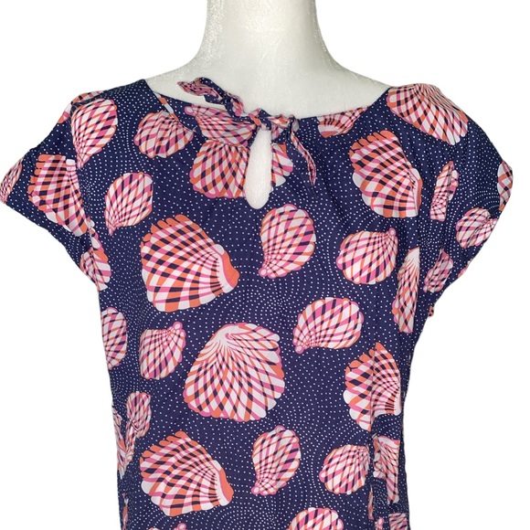 Lilly Pulitzer Hannah Tie Front Keyhole Top in Great Escape Print - L - Picture 2 of 11